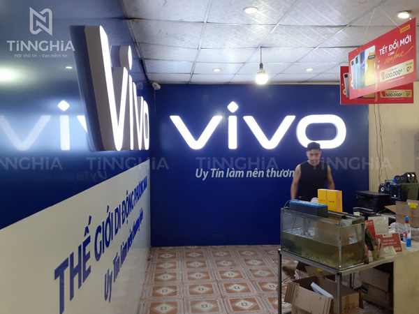 giá làm bảng hiệu mica Bình Dương